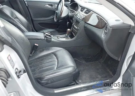 2008 Mercedes-Benz Cls 550 from USA, damaged, VIN WDDDJ72X38A128911